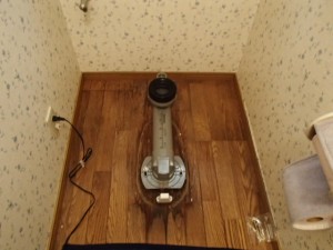 TOTOトイレ取替工事（尾張旭市）排水アダプター設置